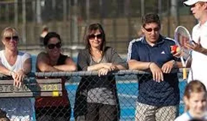 Opolnomočiti teniške starše za nadzor kakovosti treniranja